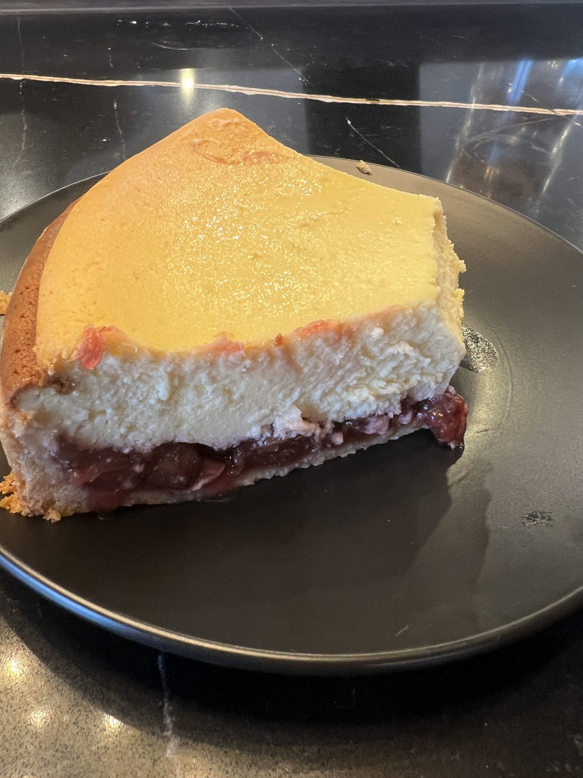 Kirsch- Käsekuchen von Hallo Hessen - DEISEL Küchenstudio