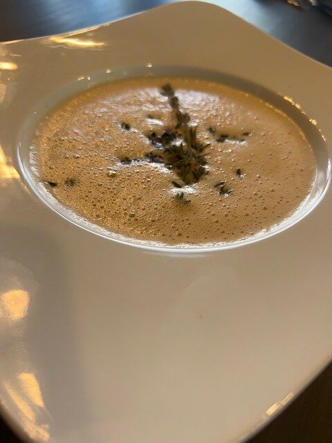 Getrüffelte Maronen-Samtsuppe